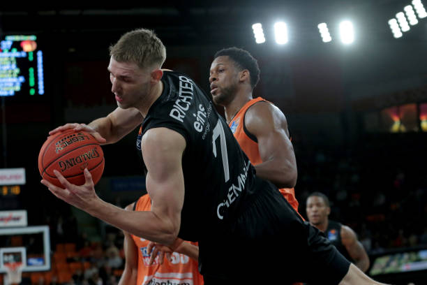 与同时期的 与同时期的